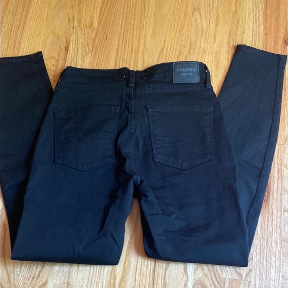 Levi's Black Skinny Jeans Classic Fit - Picture 2 of 6